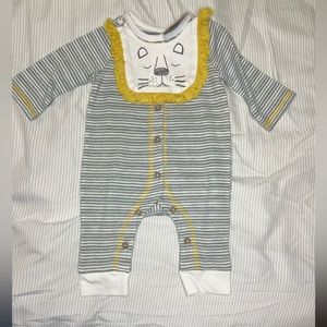 Mud Pie Lion Sleeper & Bib Set